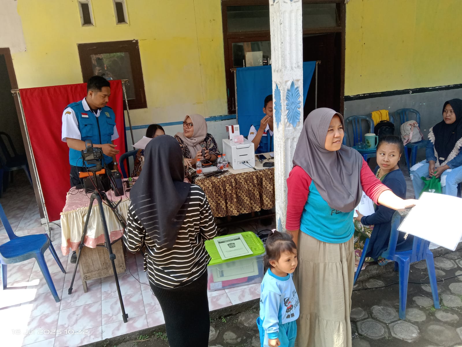 Pelayanan Jemput Bola Adminduk di Kantor Desa Duren Kecamatan Klakah